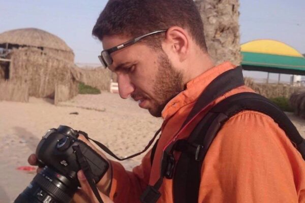 Las fuerzas sionistas matan a dos periodistas más en Gaza, mientras el total de muertes asciende a 231