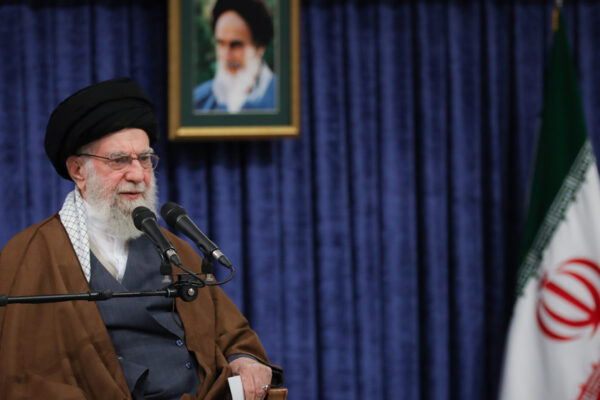 El Líder se burla de las afirmaciones de Trump sobre la destrucción de las capacidades nucleares de Irán